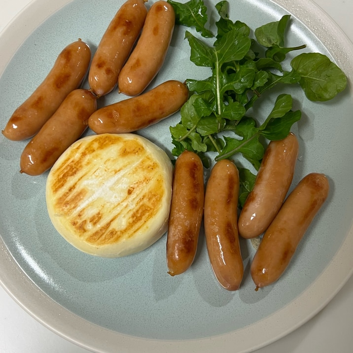 トミーノチーズとソーセージのグリル